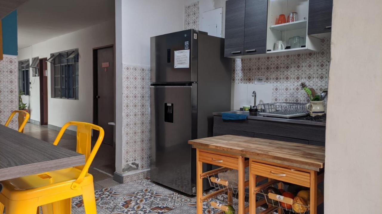 メデジン Casa Tuvia Parqueホステル エクステリア 写真