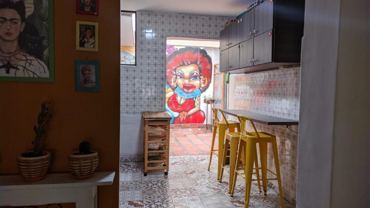 メデジン Casa Tuvia Parqueホステル エクステリア 写真