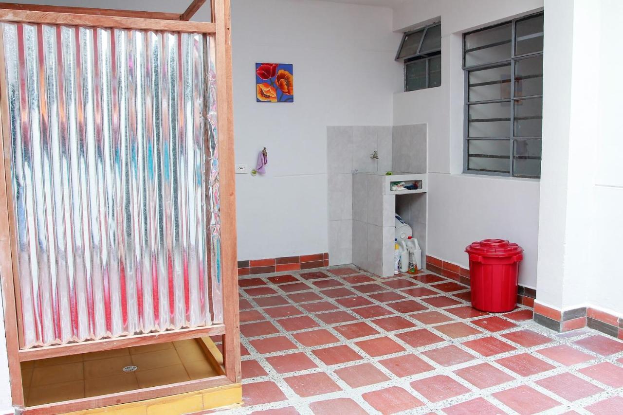 メデジン Casa Tuvia Parqueホステル エクステリア 写真